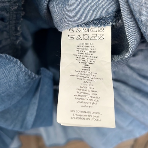 Super cute Michael Kors ruffle Chambray blue dress - Picture 4 of 4